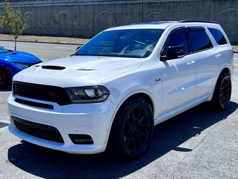 Used 2018 Dodge Durango R/T w/ Technology Group AWD/4WD image 10