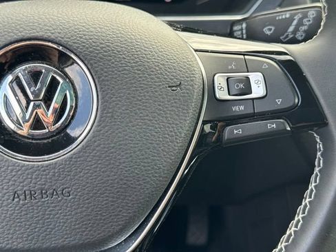 Used 2021 Volkswagen Tiguan SEL AWD/4WD image 45
