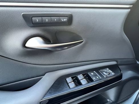 Used 2025 Lexus ES 350 w/ Premium Package FWD image 35