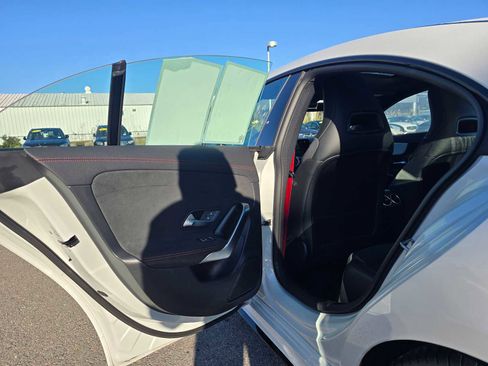 Used 2023 Mercedes-Benz CLA 35 AMG 4MATIC image 17