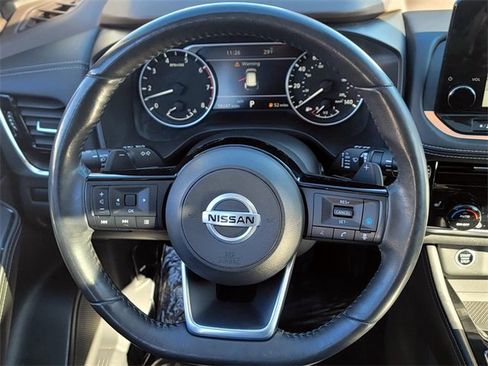 Used 2021 Nissan Rogue SL w/ Premium Package image 16