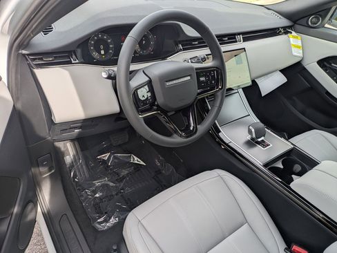 New 2026 Land Rover Range Rover Evoque S image 9