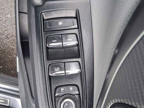 Used 2023 Subaru Crosstrek 2.5i Limited image 14