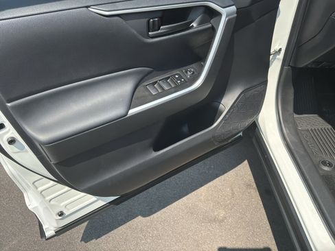 Used 2025 Toyota RAV4 LE FWD image 14