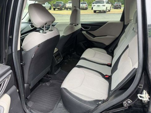 Used 2019 Subaru Forester AWD/4WD image 9
