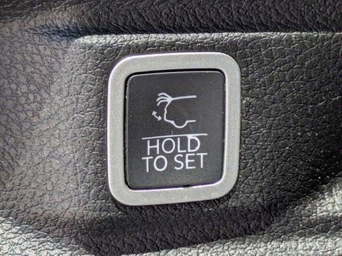 Used 2021 Jeep Grand Cherokee L Limited AWD/4WD image 13