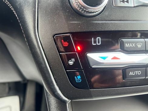 Used 2020 Ford Explorer Platinum w/ Premium Technology Package image 32