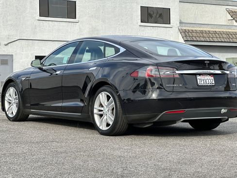 Used 2015 Tesla Model S 70D image 6
