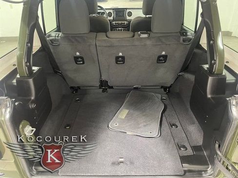 Used 2021 Jeep Wrangler Unlimited Islander image 24