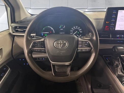 Used 2021 Toyota Sienna LE FWD image 20