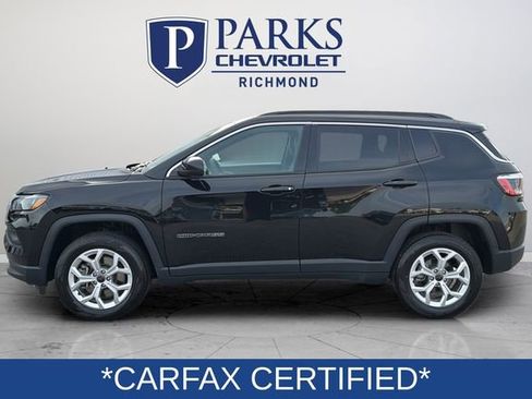 Used 2025 Jeep Compass Latitude w/ Sun & Sound Group AWD/4WD image 4