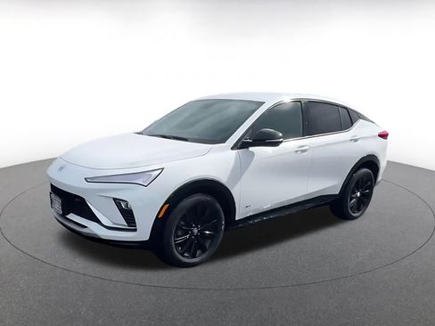 Used 2025 Buick Envista Sport Touring image 8