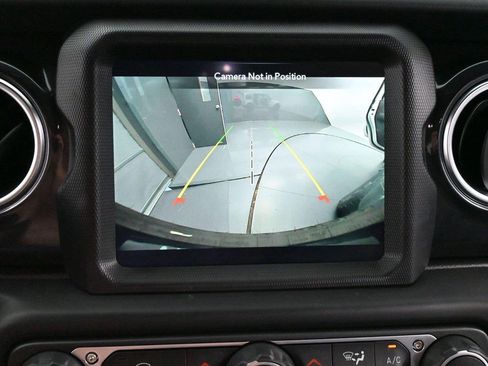 Used 2023 Jeep Wrangler Unlimited Sahara AWD/4WD image 21