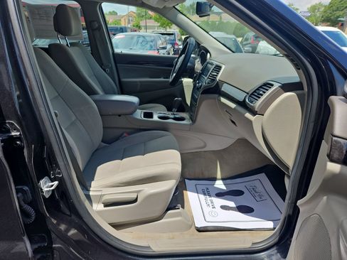 Used 2013 Jeep Grand Cherokee Laredo AWD/4WD image 20