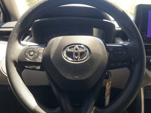 Used 2023 Toyota Corolla Cross L image 20