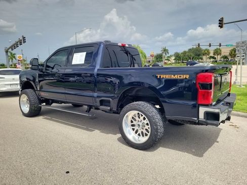 Used 2023 Ford F250 Lariat w/ Lariat Ultimate Package AWD/4WD image 3