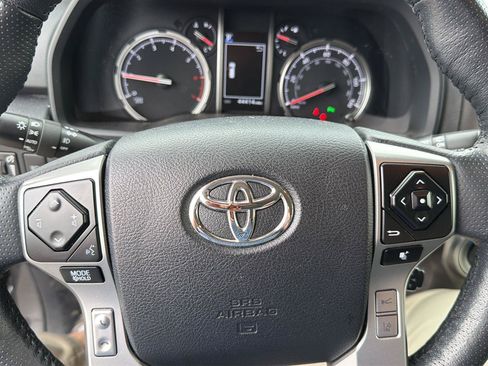 Used 2023 Toyota 4Runner Limited AWD/4WD image 12