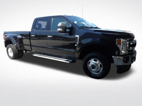 Used 2022 Ford F350 XLT w/ XLT Premium Package AWD/4WD image 16