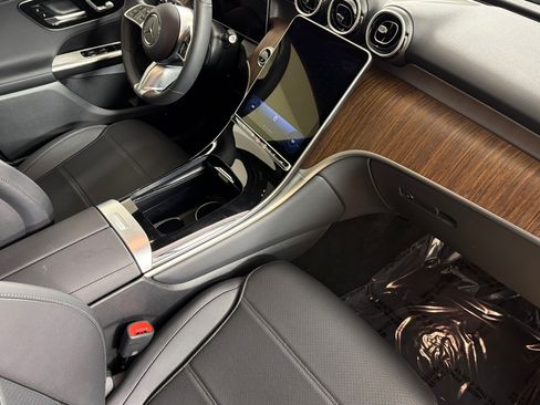 Used 2026 Mercedes-Benz GLC 300 image 15