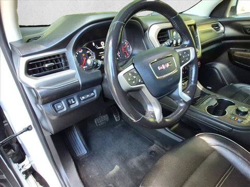 Used 2020 GMC Acadia Denali w/ Technology Package AWD/4WD image 10