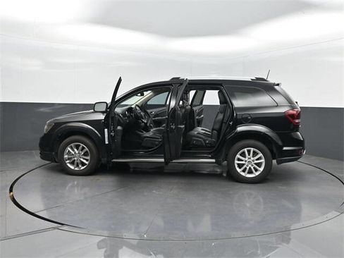Used 2020 Dodge Journey Crossroad image 34
