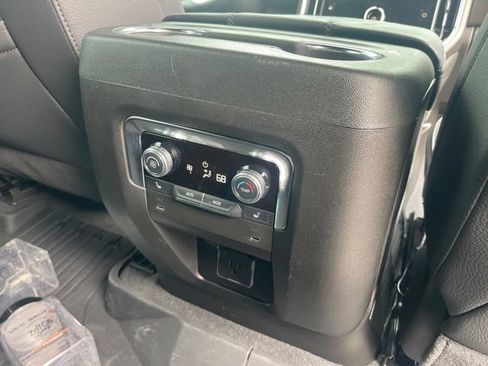 Used 2025 GMC Yukon XL Denali w/ Sun & Power Step Package AWD/4WD image 36