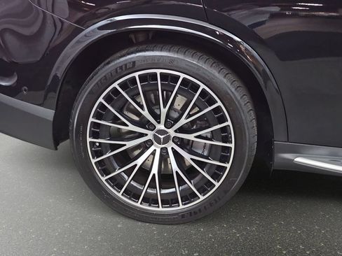 Used 2024 Mercedes-Benz GLC 43 AMG 4MATIC image 34