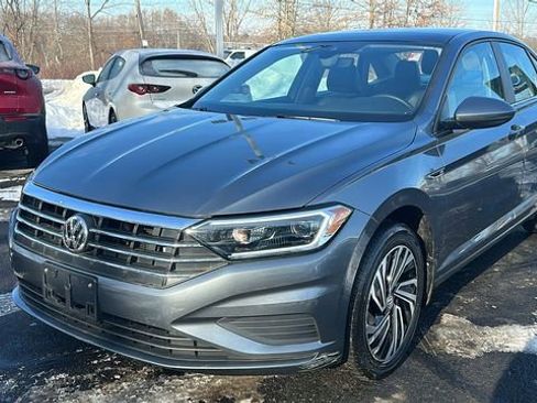 Used 2020 Volkswagen Jetta SEL image 2