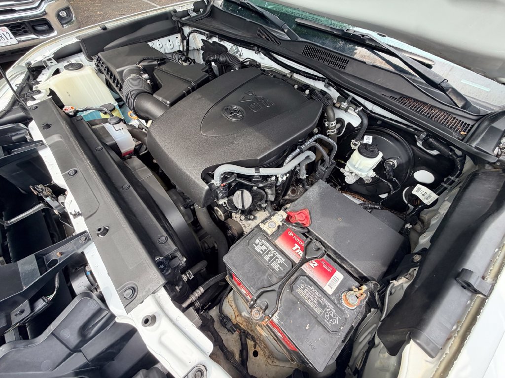 Used 2019 Toyota Tacoma SR5 RWD image 37