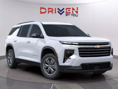 New 2026 Chevrolet Traverse LT image 7