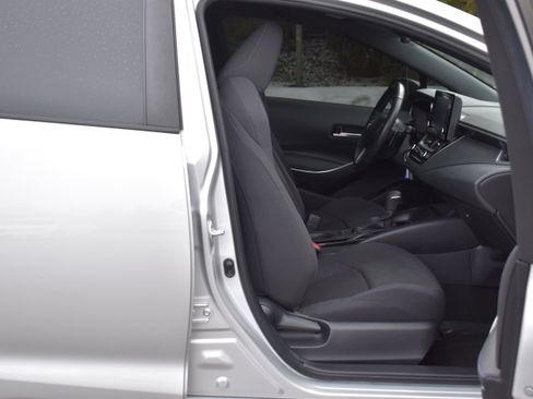 Used 2022 Toyota Corolla SE w/ Carpet Mat Package (TMS) image 23