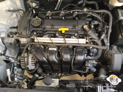 Used 2020 Kia Soul LX FWD image 30