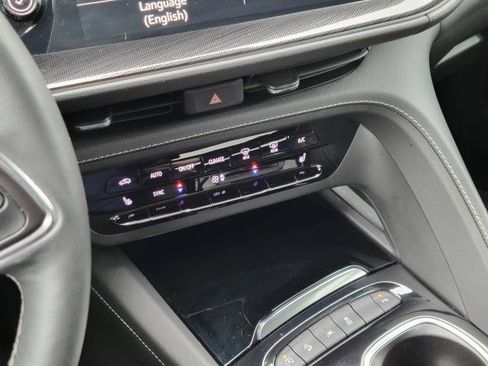 Used 2023 Buick Envision Essence AWD/4WD image 18