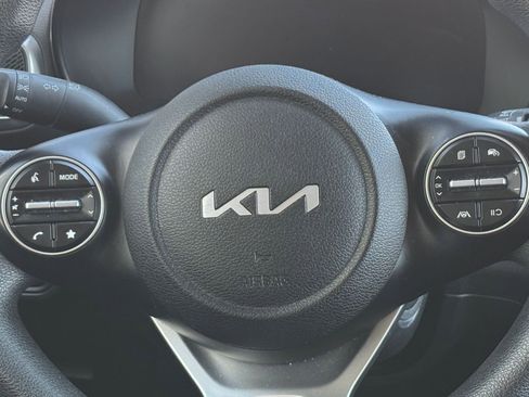 Used 2025 Kia Soul LX w/ LX Technology Package image 23