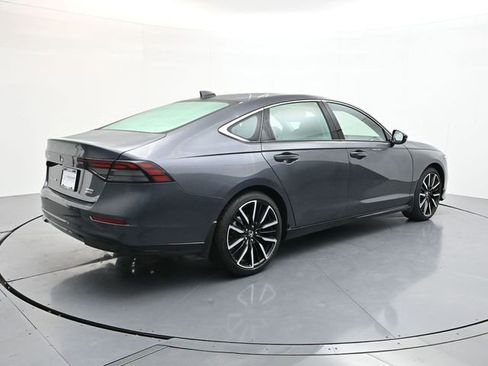 Used 2023 Honda Accord Touring image 5