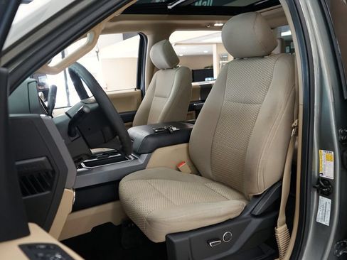 Used 2019 Ford F250 XLT w/ XLT Premium Package AWD/4WD image 2