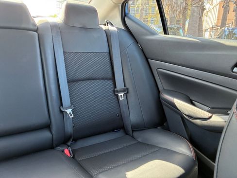 Used 2025 Nissan Altima 2.5 SR image 37