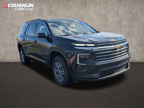 New 2026 Chevrolet Traverse LT w/ Driver Confidence Package AWD/4WD image 1