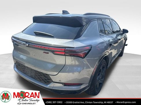 Certified 2024 Chevrolet Equinox EV RS FWD image 4