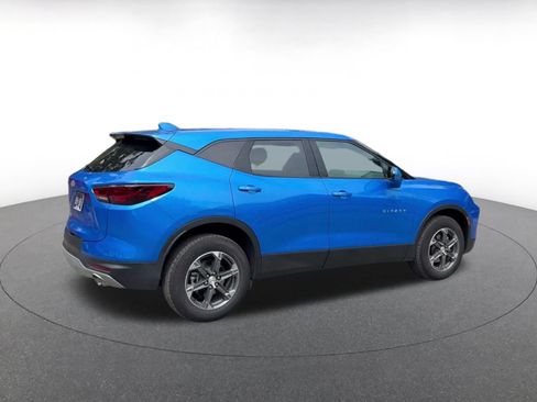 Used 2026 Chevrolet Blazer LT FWD image 12