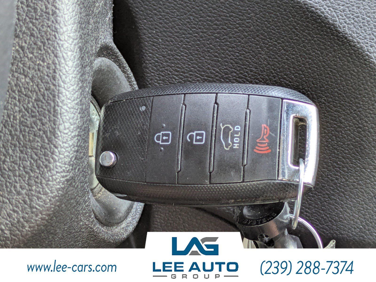 Used 2016 Kia Sorento LX AWD/4WD image 26