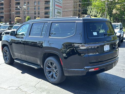 New 2026 Jeep Grand Wagoneer 4WD image 4