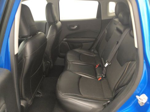 Used 2020 Jeep Compass Latitude w/ Cold Weather Group FWD image 18