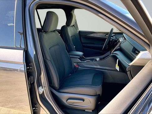 New 2026 Jeep Grand Cherokee Laredo X AWD/4WD image 13