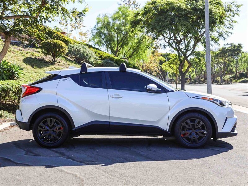 Used 2019 Toyota C-HR LE FWD image 6
