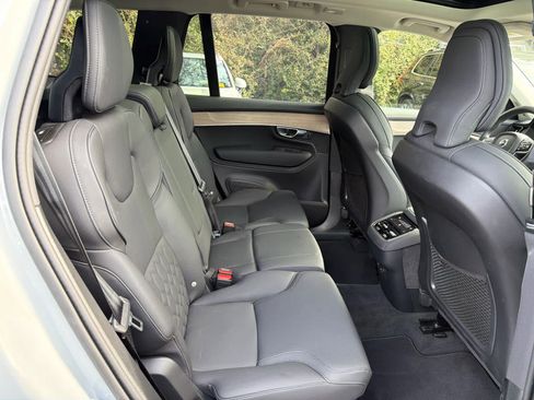 Certified 2025 Volvo XC90 B6 Plus image 19