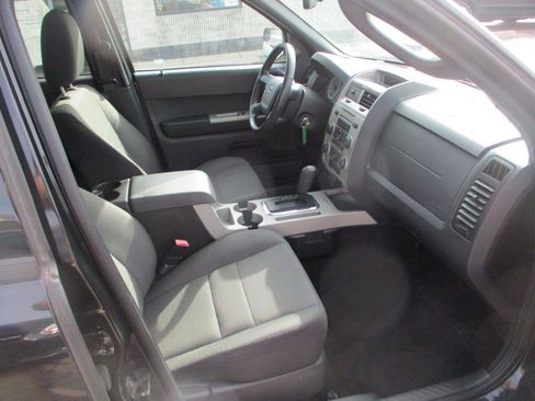Used 2011 Ford Escape XLT w/ 202A Rapid Spec Order Code FWD image 8