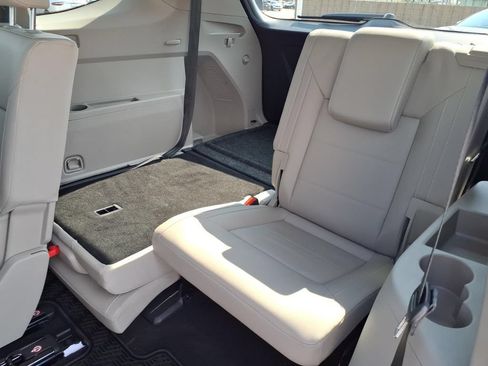 Used 2023 Volkswagen Atlas SE w/ Panoramic Sunroof Package FWD image 23