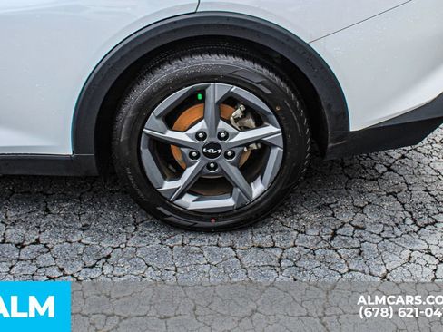 Used 2025 Kia K4 FWD image 16
