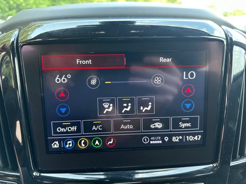 Used 2023 Chevrolet Traverse RS AWD/4WD image 26